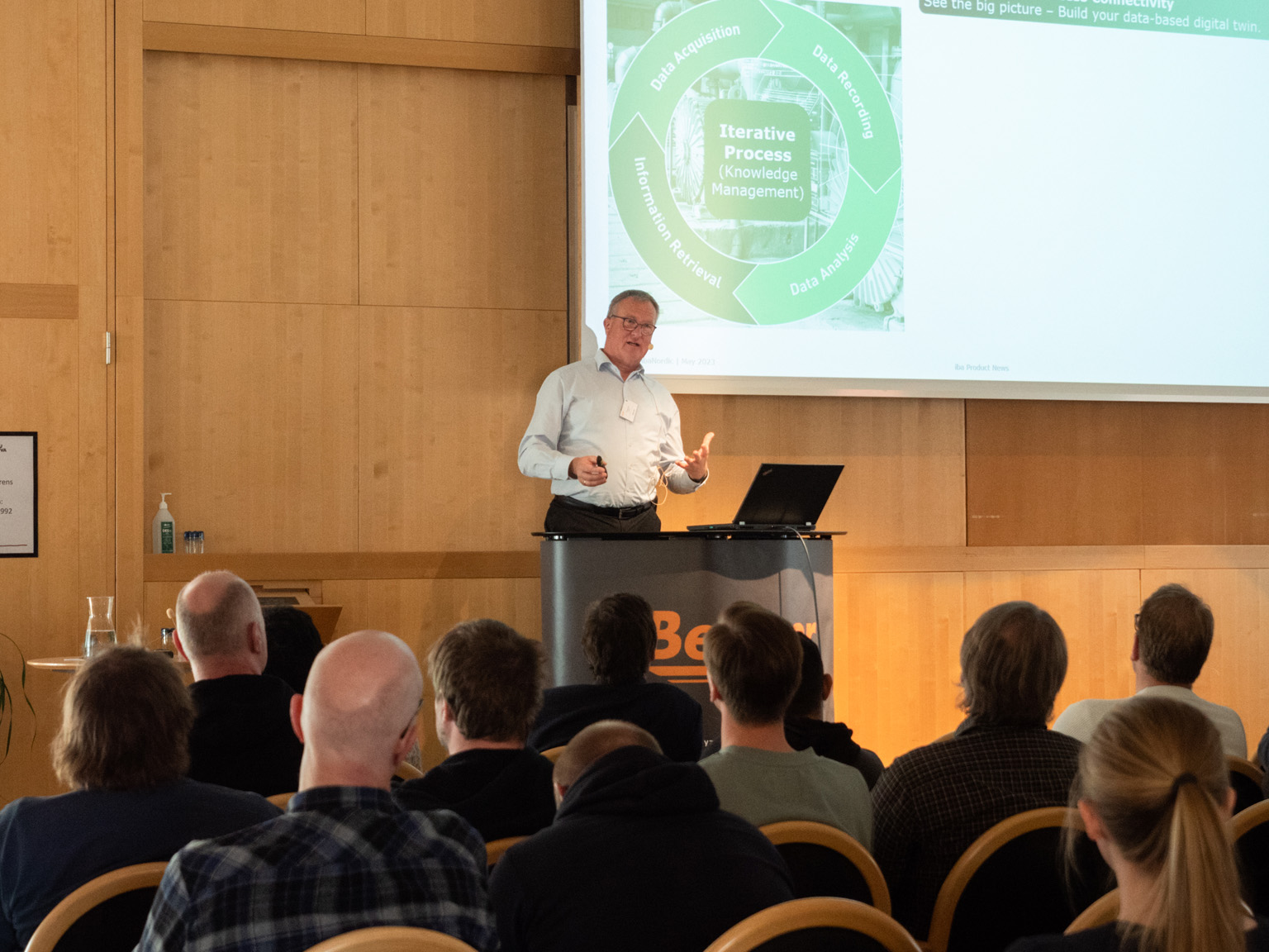 Andreas Quick presenting iba product news and roadmap at ibaDay Falun 2023